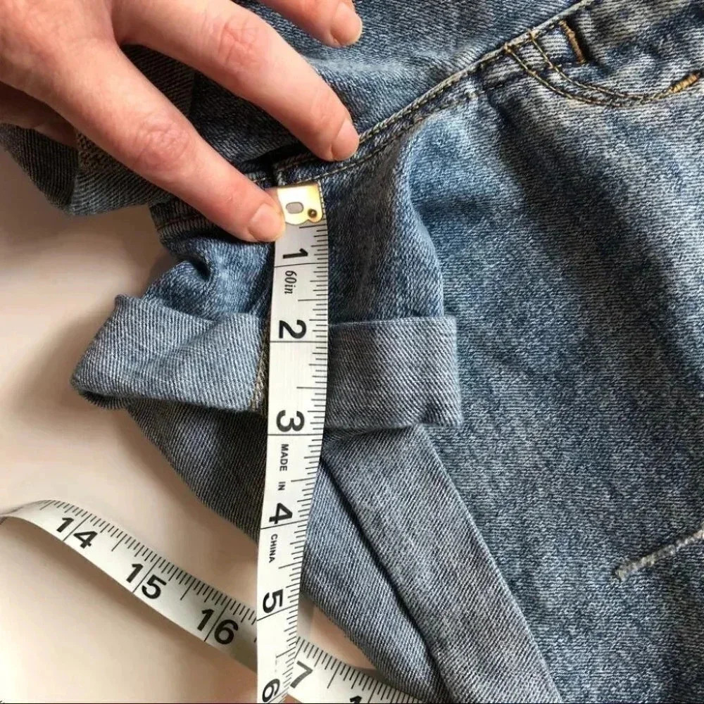 Old Navy Women's Boyfriend Fit Rolled Cuffed Mild Distressing Size 0 - Picture 9 of 15